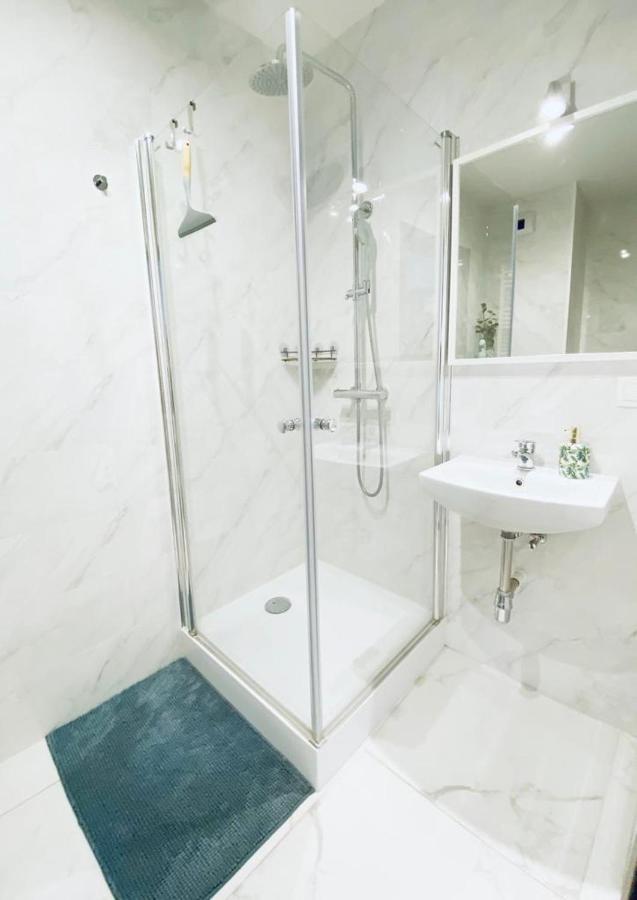 Apartament Z Widokiem Na Morze กดัญสก์ ภายนอก รูปภาพ